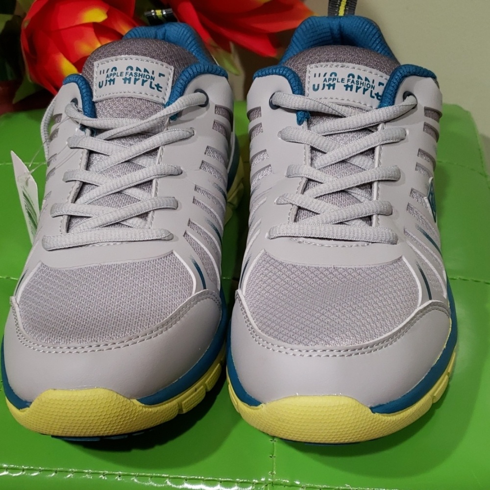 Brand new Stylish Apple Fashion shoes